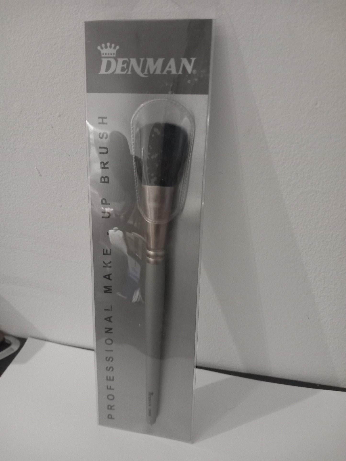 Denman  Blusher Brush DMB8 Nak Health and Beauty