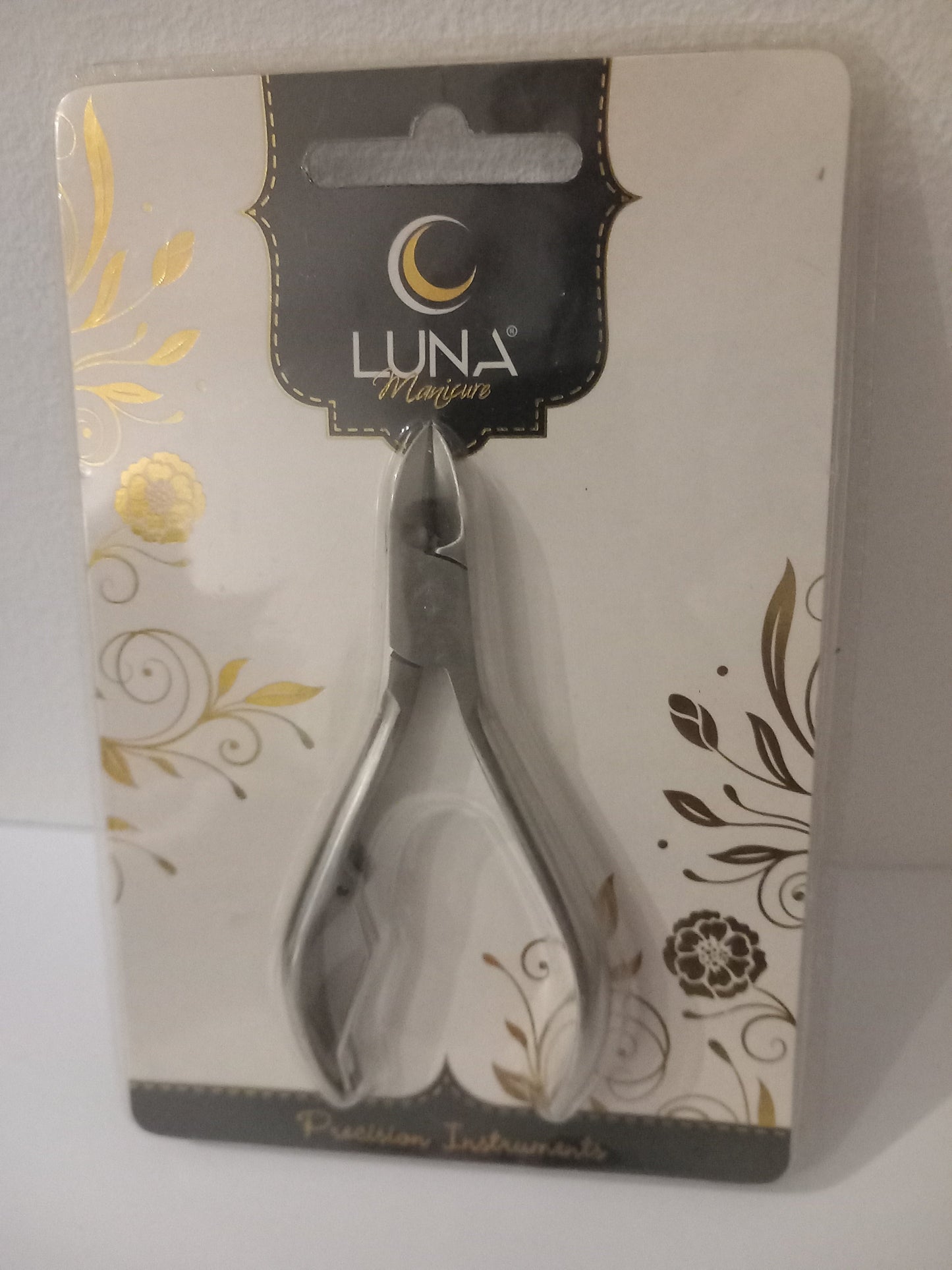 Luna Nail Plier ( Curved) Nak Health and Beauty