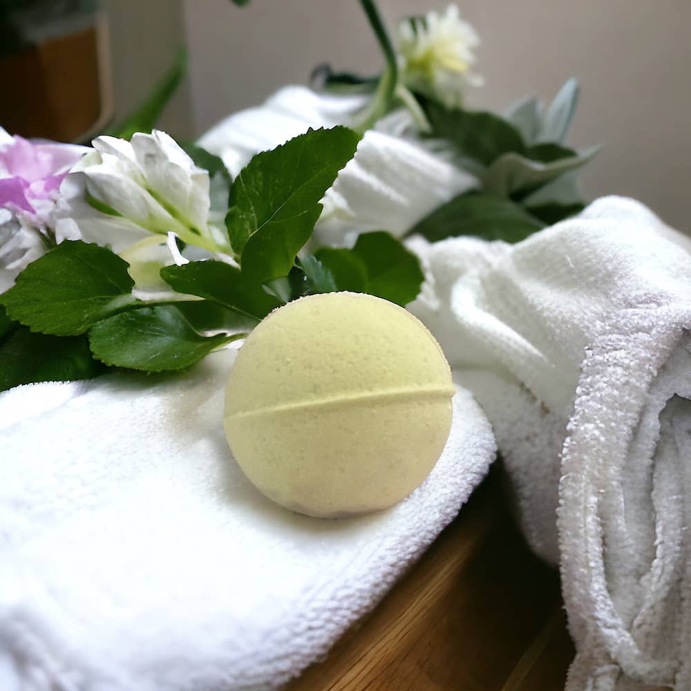 Luxury Essential Oil Bath Bombs in A Handbag Style Box 500gr Nak Health and Beauty